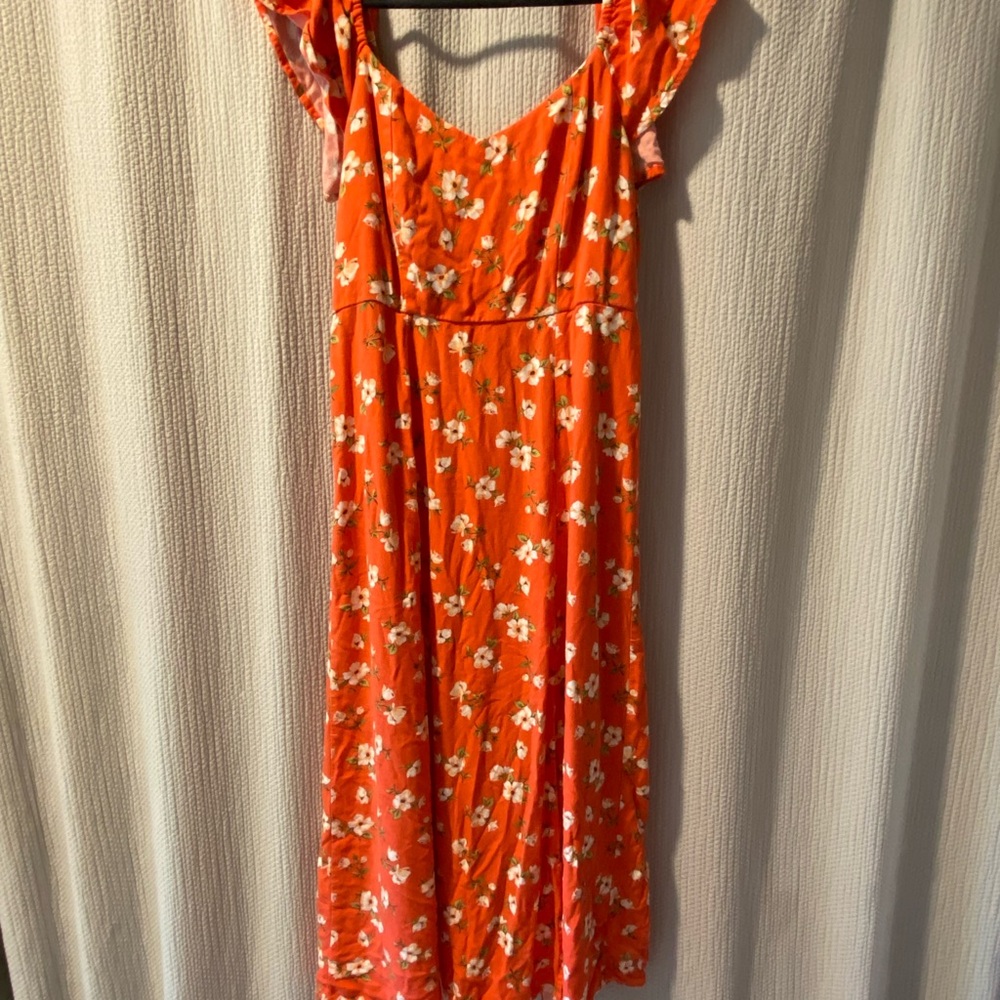 Flutter Sleeve Crepe Midi Dress - Picture 3 of 4